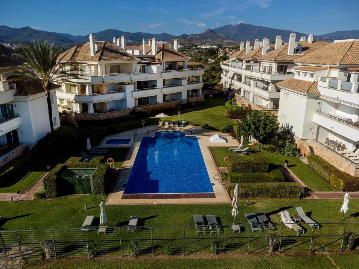 Heaven Beach Apartment 405 Estepona Buitenkant foto