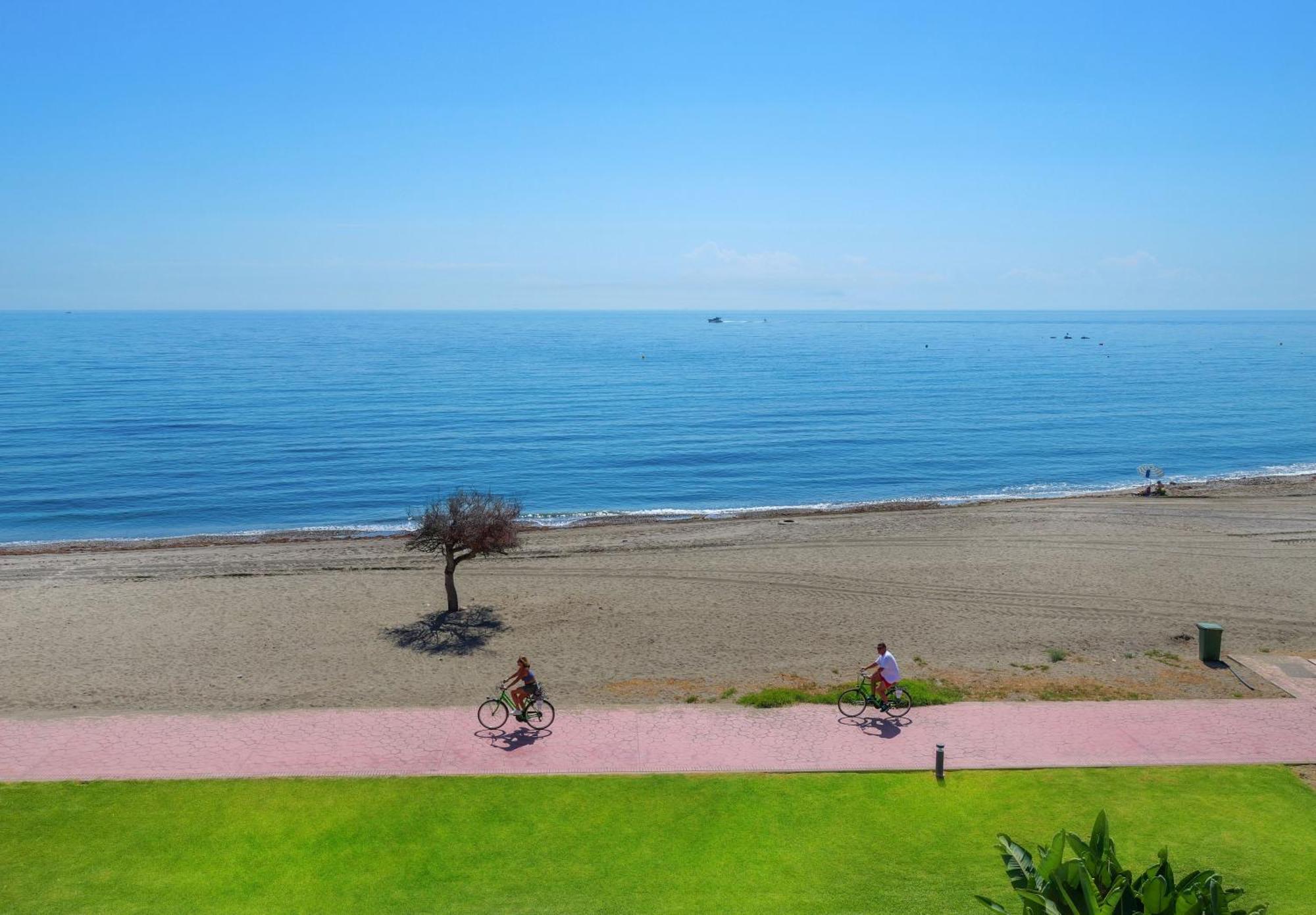 Heaven Beach Apartment 405 Estepona Buitenkant foto