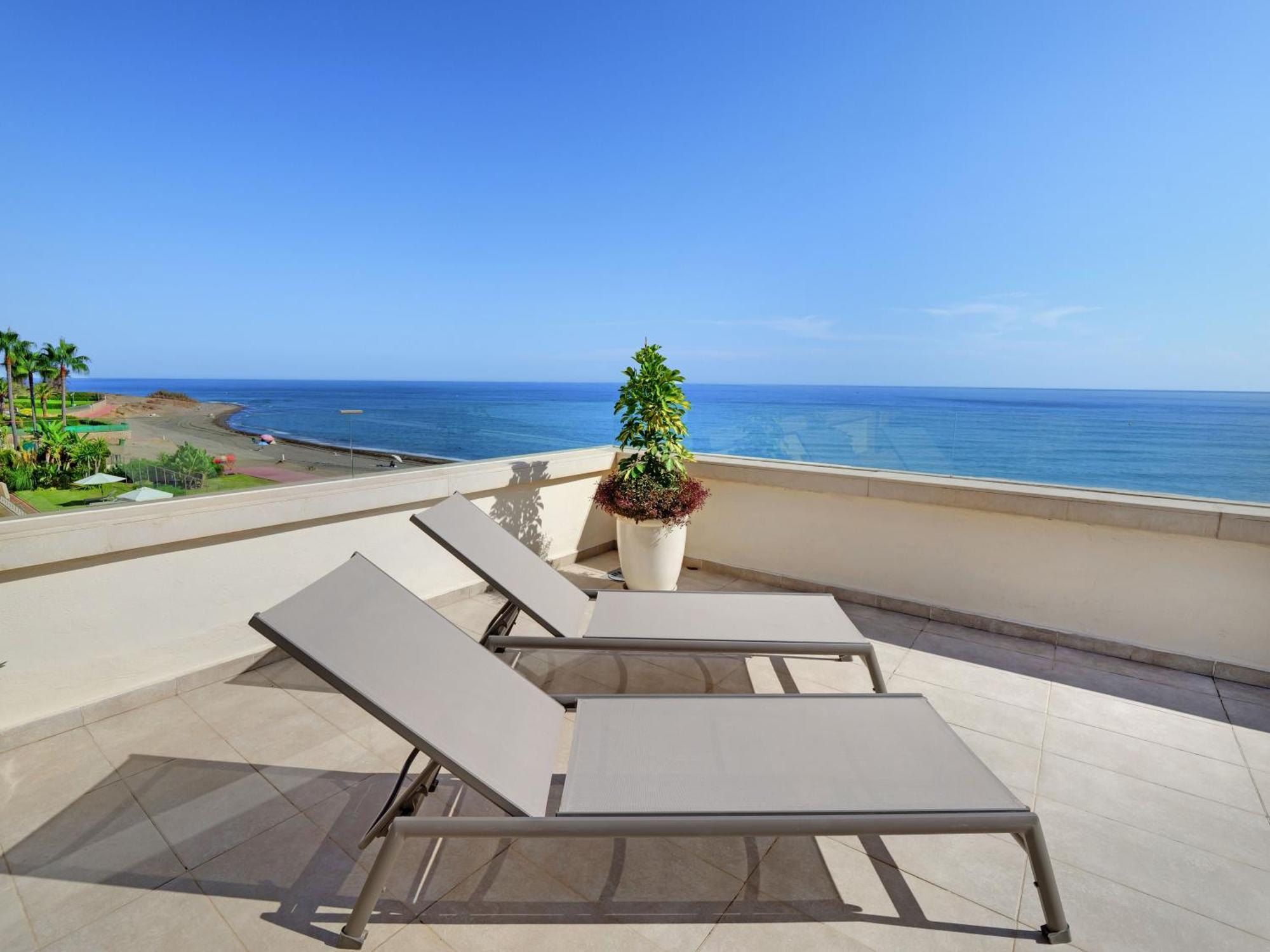 Heaven Beach Apartment 405 Estepona Buitenkant foto